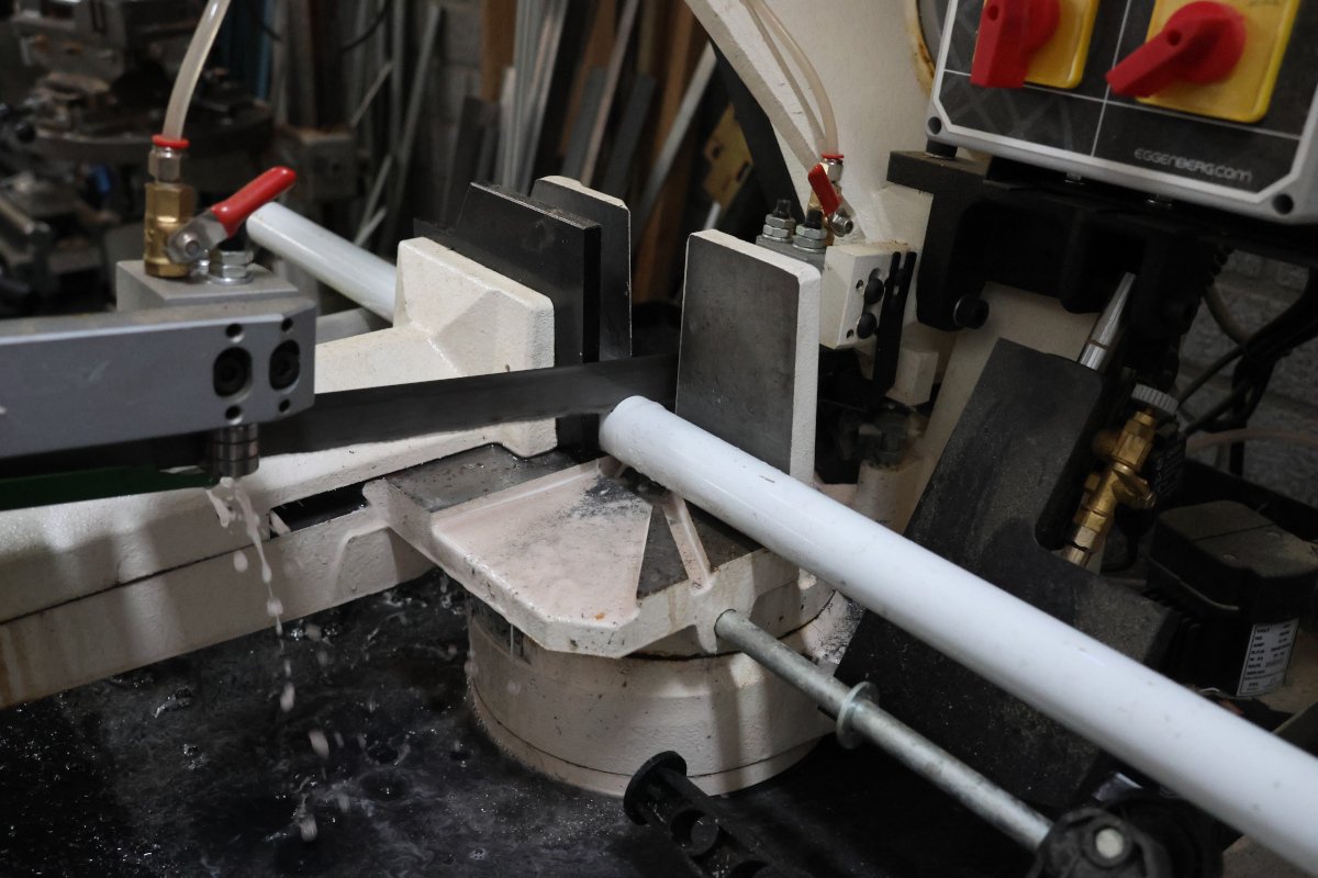 capability sawing metal tube